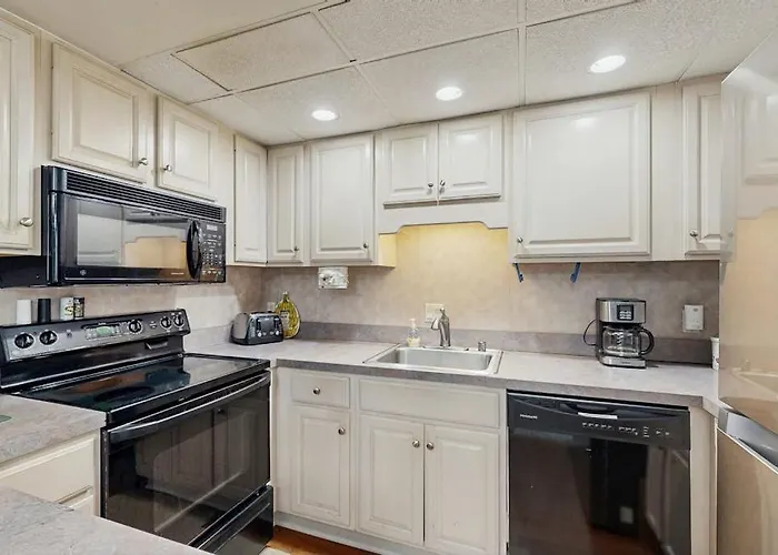 Waterfront With Incredible Views Balcony Washer & Dryer Pools & Sauna Ocean City