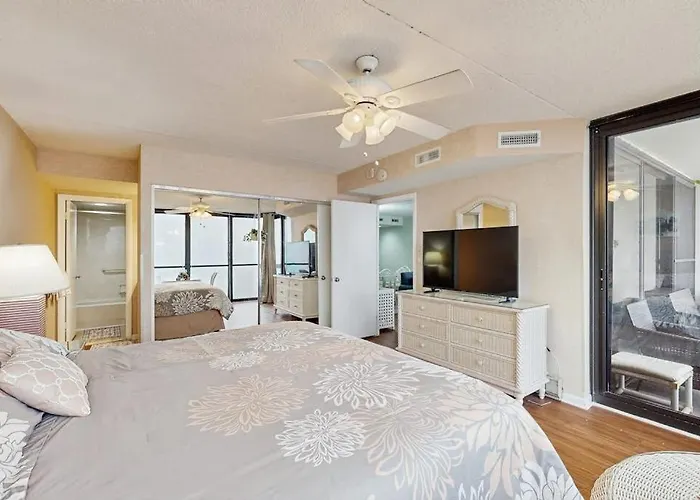 Waterfront With Incredible Views Balcony Washer & Dryer Pools & Sauna Holiday home Ocean City