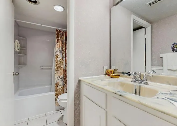 Waterfront With Incredible Views Balcony Washer & Dryer Pools & Sauna * Ocean City
