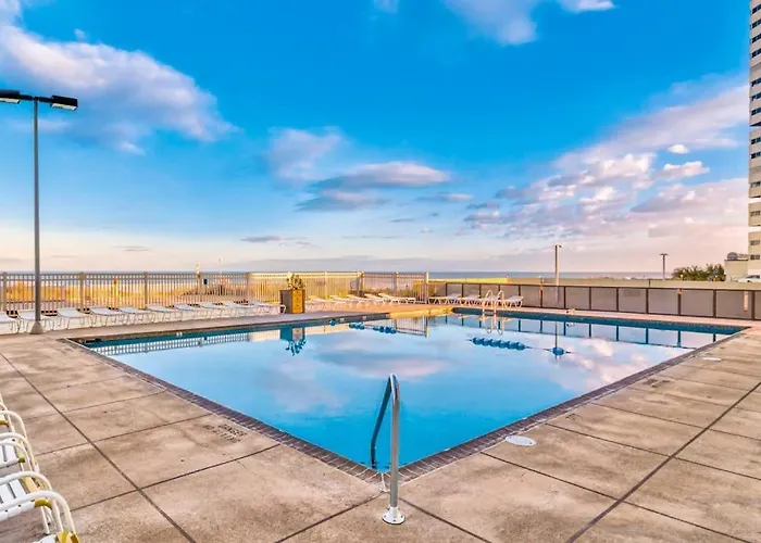 Waterfront With Incredible Views Balcony Washer & Dryer Pools & Sauna Holiday home Ocean City