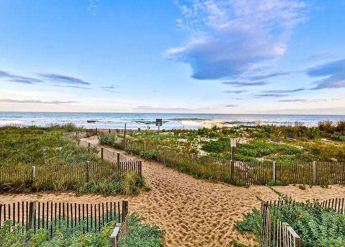 Waterfront With Incredible Views Balcony Washer & Dryer Pools & Sauna *