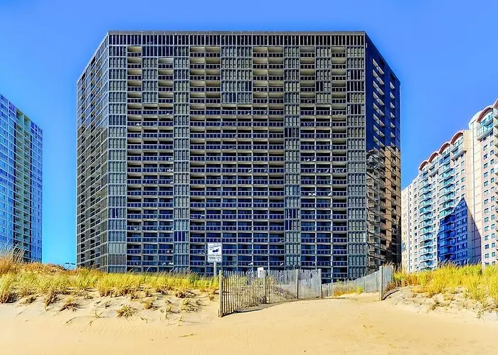 Waterfront With Incredible Views Balcony Washer & Dryer Pools & Sauna *